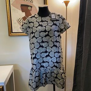 Neutral floral print dress.